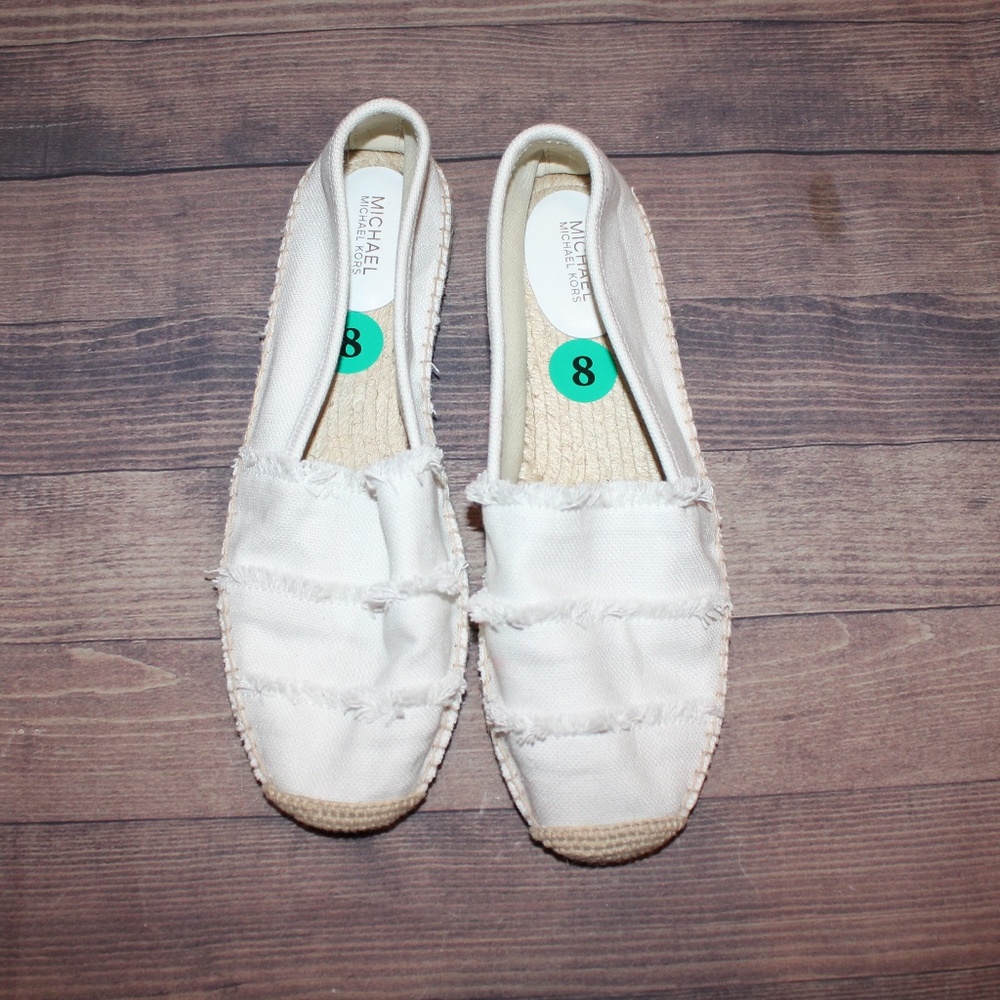 NWOT Michael Kors Flats Size 8